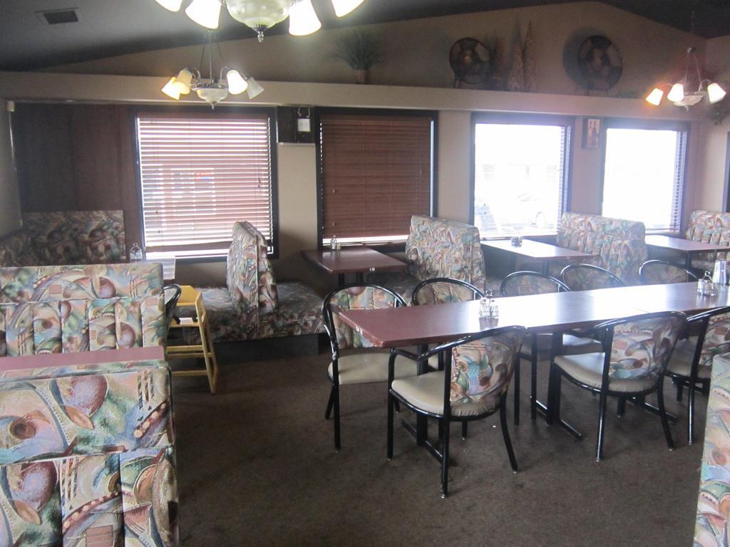 Battlefords Inn North Battleford Ngoại thất bức ảnh