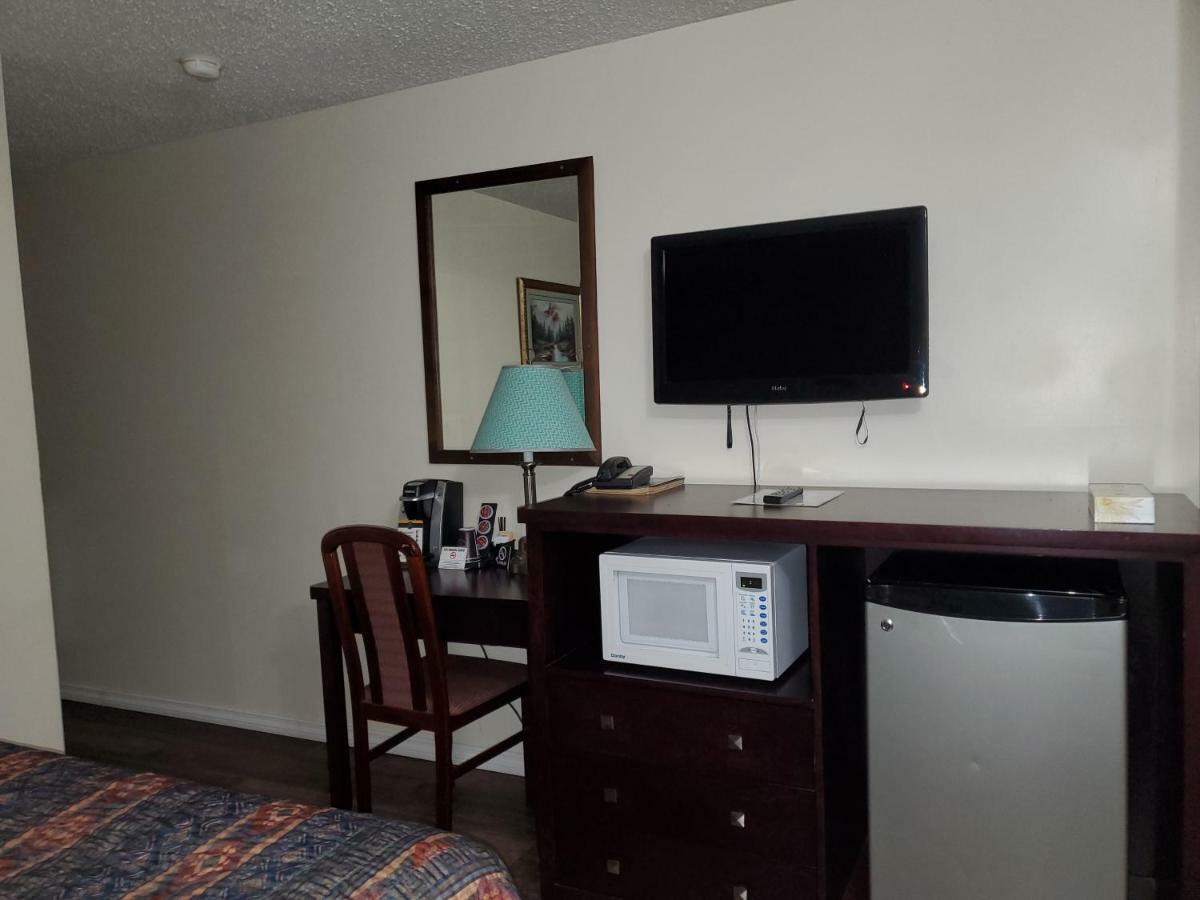 Battlefords Inn North Battleford Ngoại thất bức ảnh